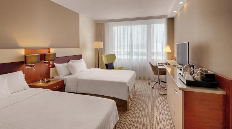 Готель Courtyard By Marriott Zurich North Екстер'єр фото