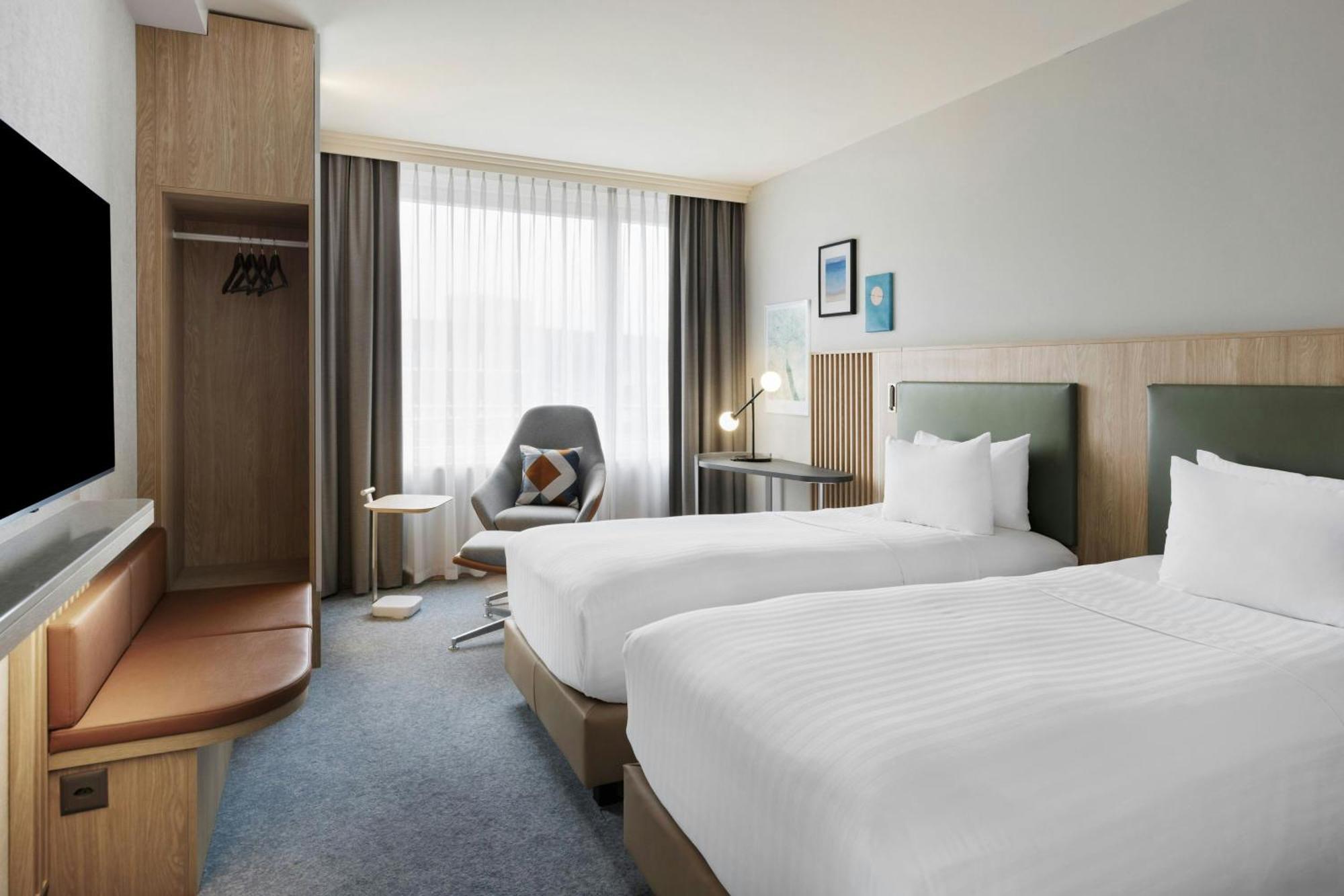 Готель Courtyard By Marriott Zurich North Екстер'єр фото